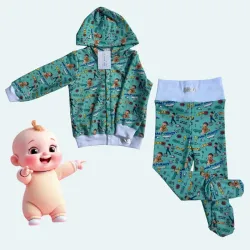 kapucnis kocsikabát, lábfejes pocaknadrággal