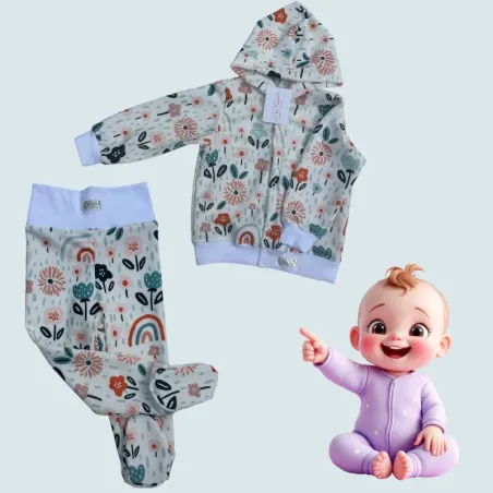 kapucnis kocsikabát, lábfejes pocaknadrággal