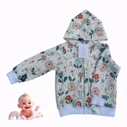 kapucnis kocsikabát, lábfejes pocaknadrággal